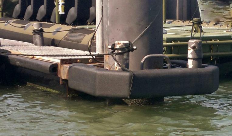  Projects-2014-04-special-fender-projects-Mooring-post-protection-03.jpg