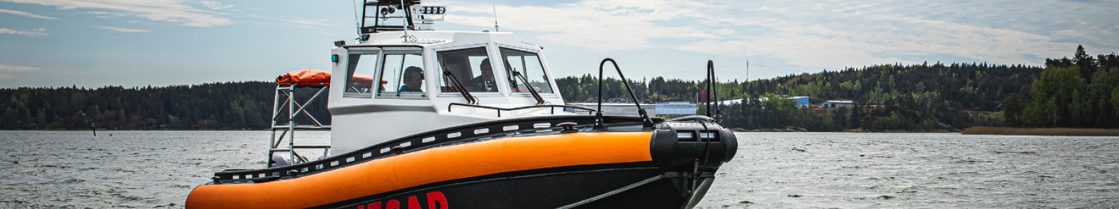 Arctic Airboats- A8 fender system SAR boat